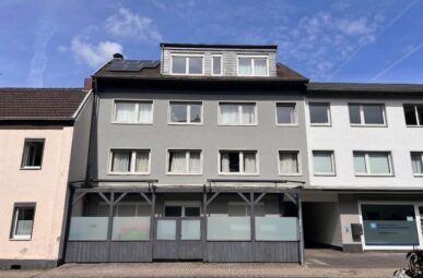 Attraktives Mehrfamilienhaus in Bergisch Gladbach – Refrath