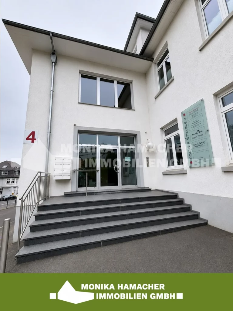 Top-Lage in Bensberg: Moderne Gewerbeeinheit mit eigenen Stellplätzen
